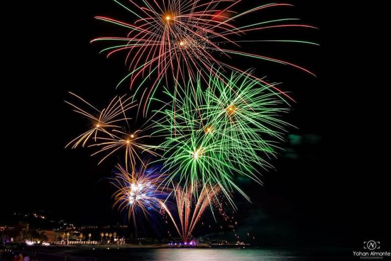 Spectacle pyrotechnique à Menton 