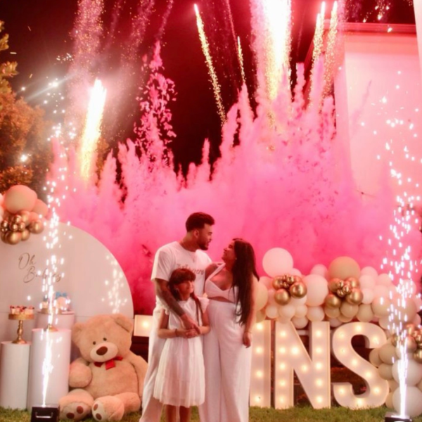 Fumigène rose pour baby shower 