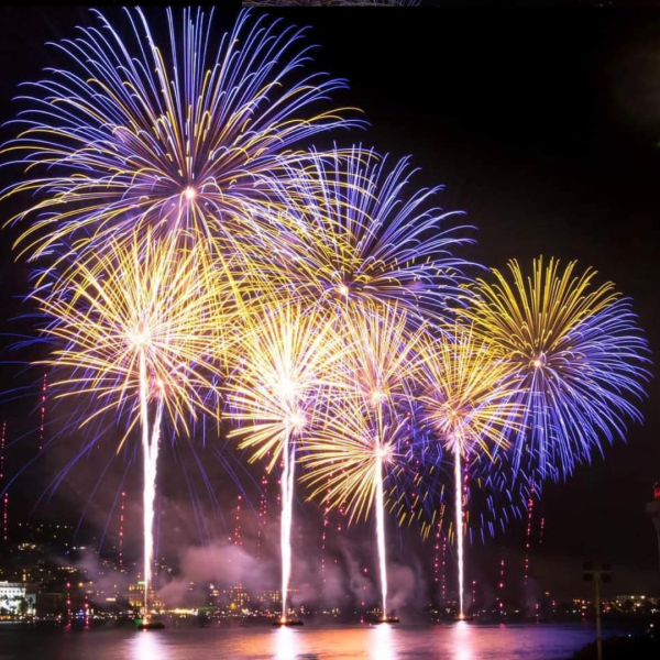 Réalisation d'un spectacle pyrotechnique à Cannes 