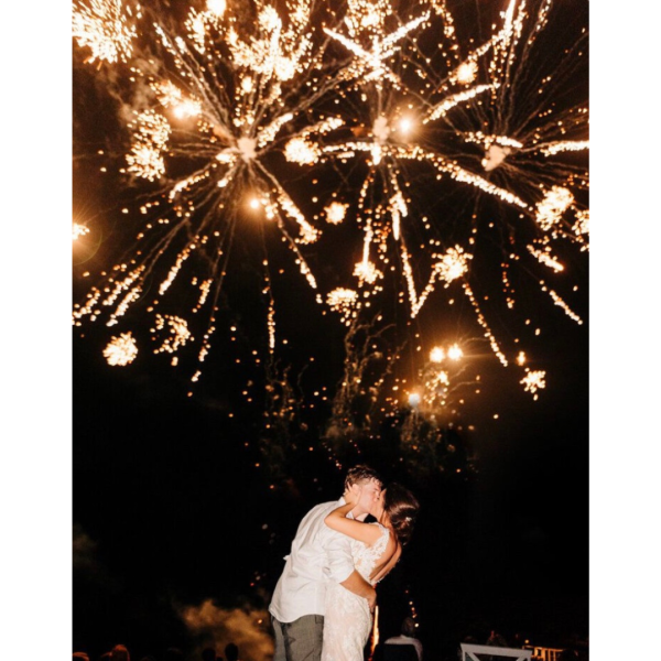 Réaliser un feu d’artifice pour votre mariage à Toulon : une expérience inoubliable