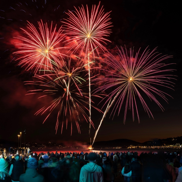 Le Feu d'Artifice de Saint-Maxime par Colors Events en Début d'Année