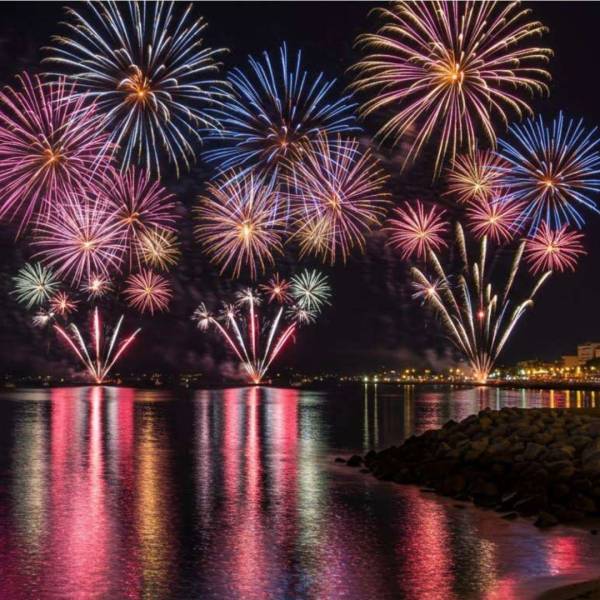 Un spectacle pyrotechnique inoubliable signé Colors Events à Fréjus