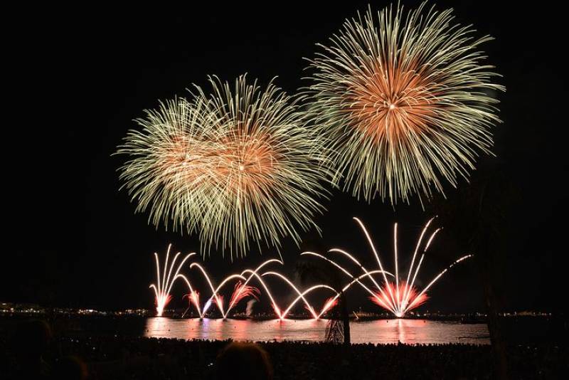 Organisation d'un feu d'artifice pour un événement sportif dans la ville de Monaco